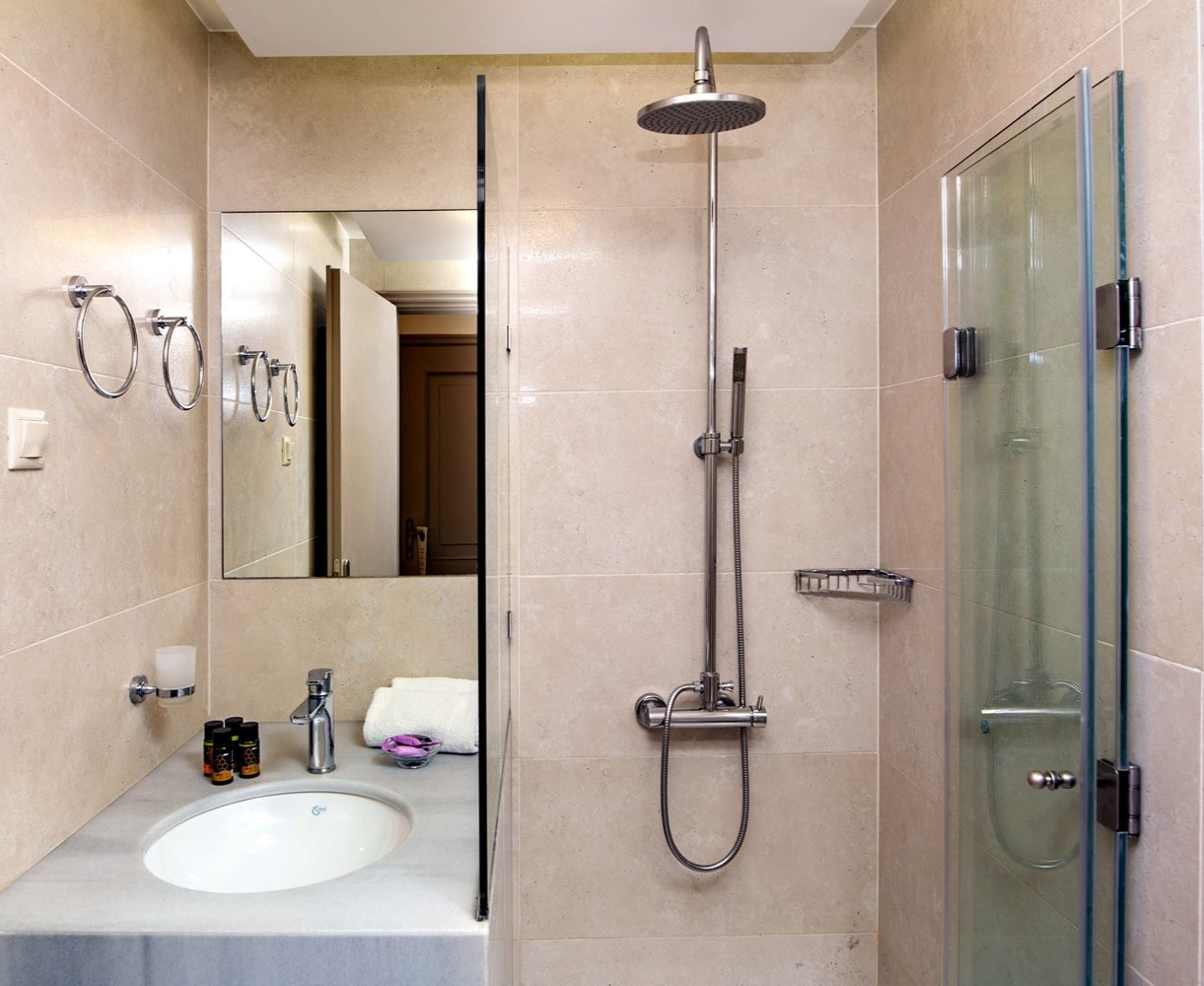 Private bathroom with shower Private bathroom with shower